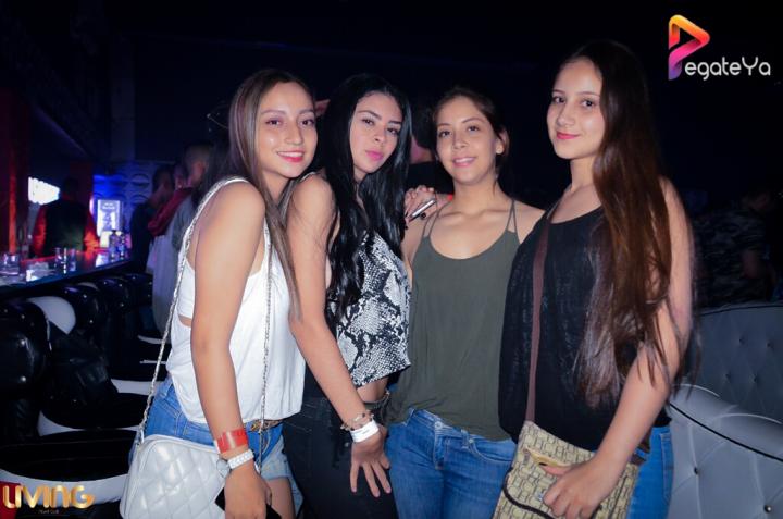 Foto 5 de Living Night Club - 1er fds Junio 2016 en Living Night Club, Cali