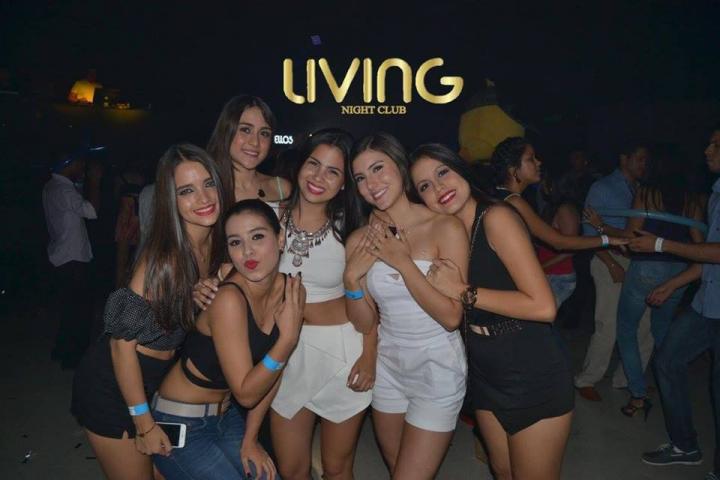 Foto 3 de Living Night Club - 2do/3er fds Junio en Living Night Club, Cali