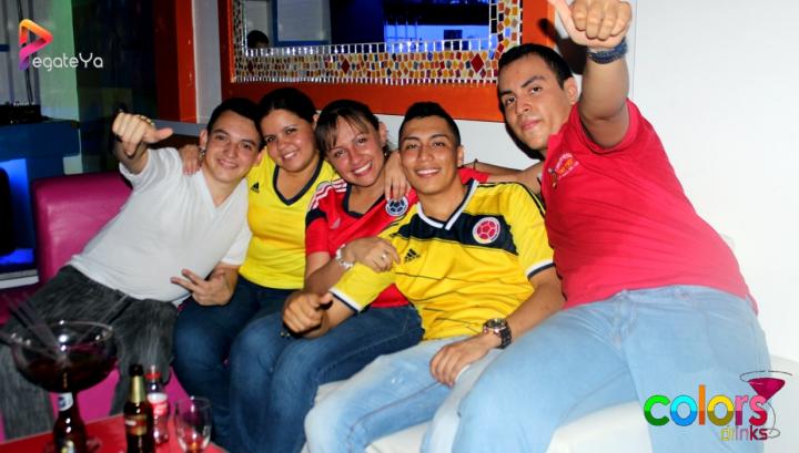 Foto 7 de Colors Dinks - 4to FDS Junio 2015 en Colors Dinks, Cali