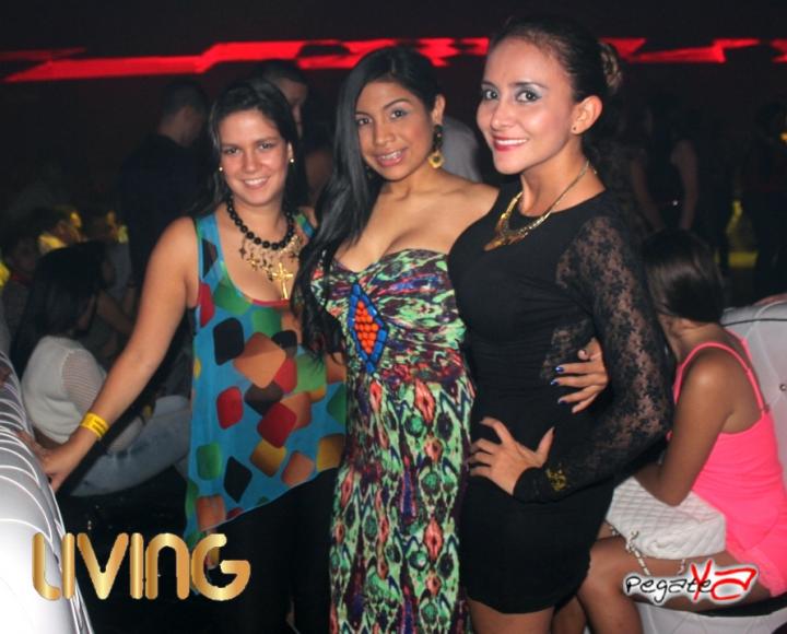 Foto 2 de Living - 3er FDS Octubre en Living Night Club, Cali