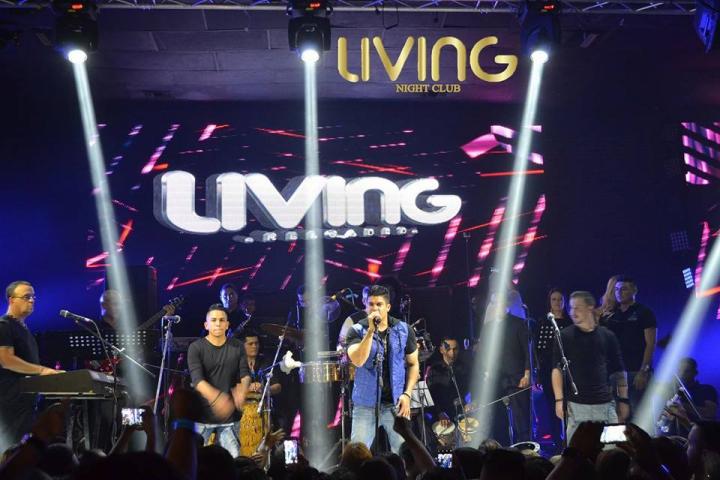 Foto 29 de Living Night Club - 3er Aniversario 2016 en Living Night Club, Cali