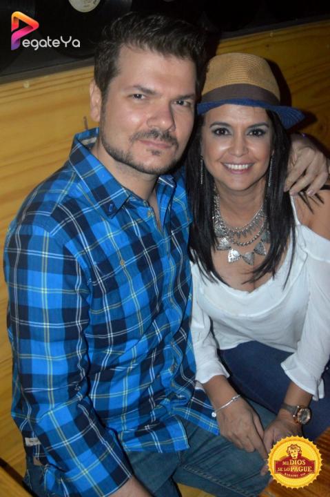 Foto 16 de Mi Dios Se Lo Pague - Feria 2015 en Fonda Mi Dios Se Lo Pague, Cali