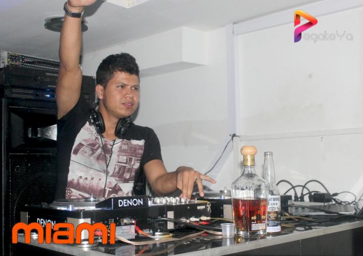 Foto 5 de Miami Bar - 3er FDS Febrero 2015 en Miami Bar Cali, Cali