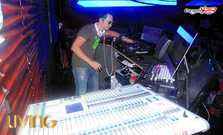 Foto 38 de Living - Amor y Amistad en Living Night Club, Cali