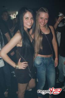 Foto 43 de Prizma 10 de Marzo en Prizma Discoteca Medellin, Medellín