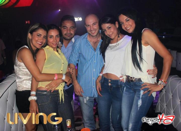 Foto 45 de Living Night Club - Oct 11 en Living Night Club, Cali