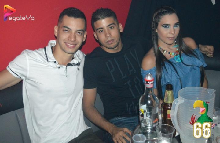 Foto 5 de La lora Bar - 3er Fds Mayo 2016 en La Lora Bar, Cali