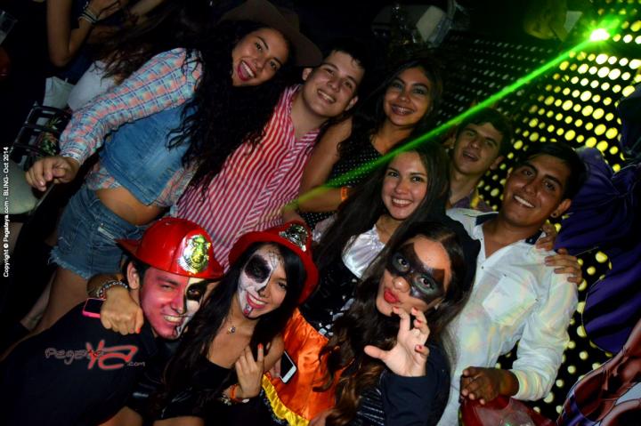 Foto 72 de Bling viernes 31 de octubre de 2014 en Bar Bling Bucaramanga, Bucaramanga