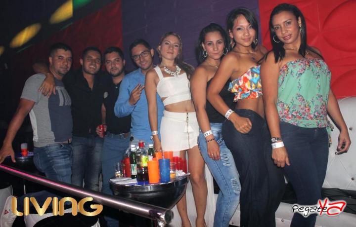 Foto 46 de Living Night Club - Oct 11 en Living Night Club, Cali