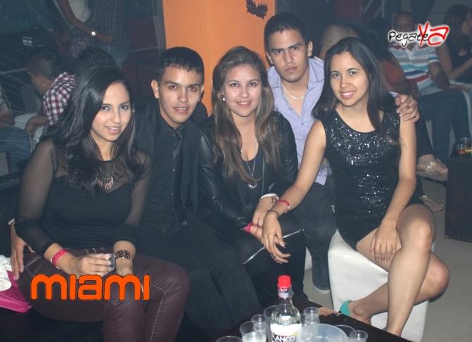 Foto 28 de Miami Bar - Halloween 2014 en Miami Bar Cali, Cali