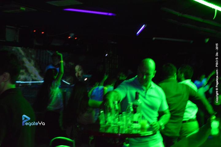 Foto 14 de PISO 5 - sabado 19 DIC 2015 en Bar Bling Bucaramanga, Bucaramanga