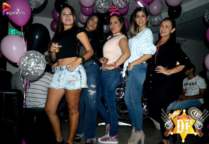 Foto 2 de EL DF - 5to FDS Julio 2017 en El DF Club Discoteca