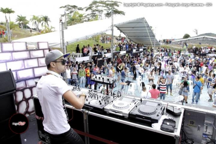 Foto 43 de TOMORROWLAKE Lago Calima en Fiestas Colombia, Medellín