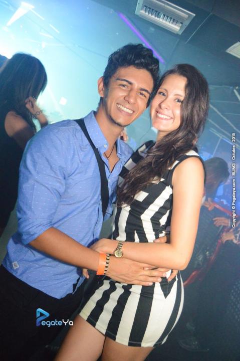 Foto 13 de Bar Bling - viernes 16 oct 2015 en Bar Bling Bucaramanga, Bucaramanga