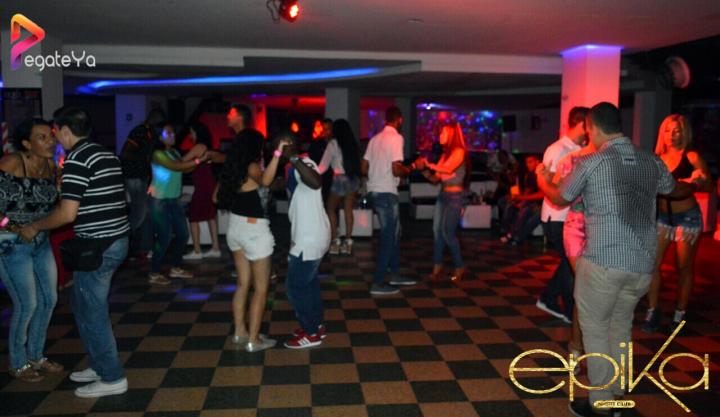 Foto 15 de Epika Night Club - 5to FDS Abril 2016 en Epika Night Club, Cali