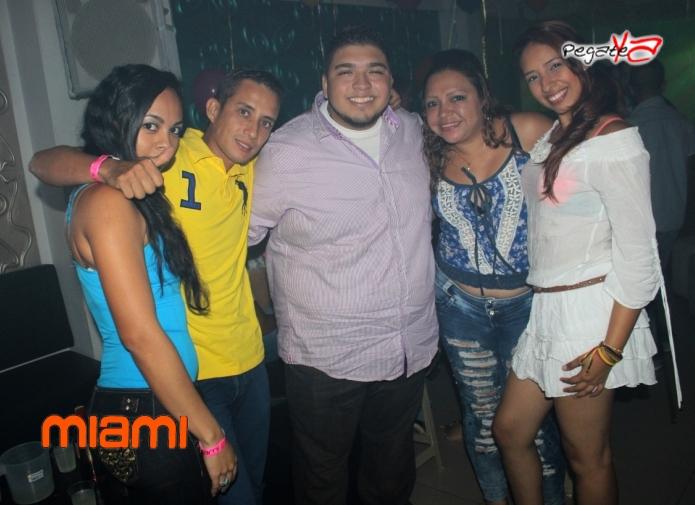 Foto 32 de Miami Bar - 4to FDS Oct 2014 en Miami Bar Cali, Cali