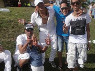 Foto 8 de BLACK AND WHITE Colombia en BLACK AND WHITE Colombia