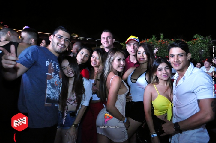 Foto 73 de The Roof Top Acuarela – 2018 en Fiestas Colombia, Medellín