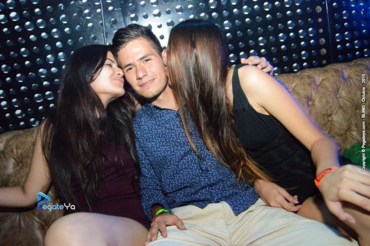 Foto 14 de Bar Bling - viernes 16 oct 2015 en Bar Bling Bucaramanga, Bucaramanga