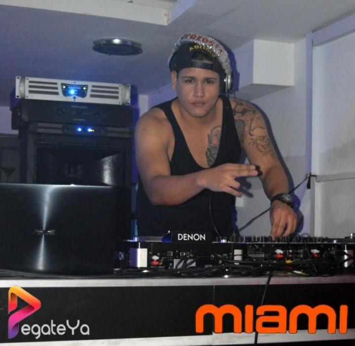 Foto 4 de Miami Bar Cali 2015-07-27 en Miami Bar Cali, Cali