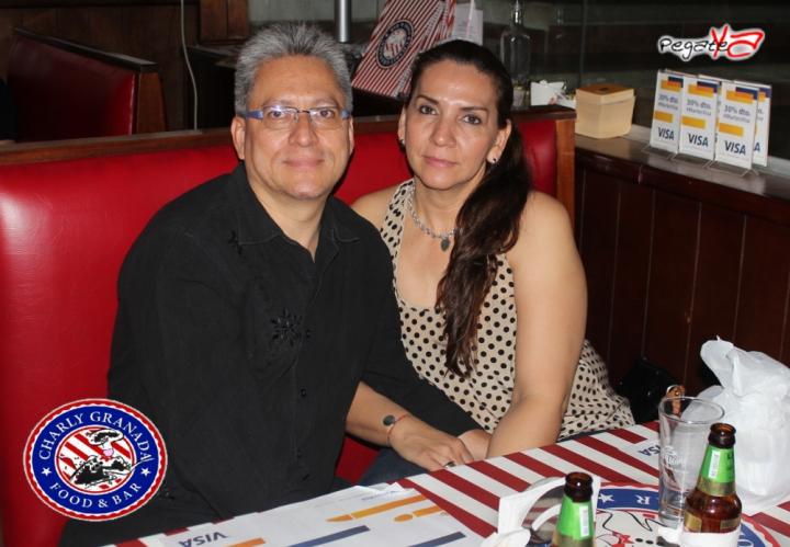 Foto 14 de Charly Food Bar - 1er FDS Nov 2014 en Charly Food Bar, Cali