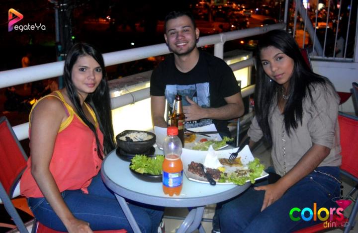 Foto 10 de Colors Dinks - 4to FDS Junio 2015 en Colors Dinks, Cali