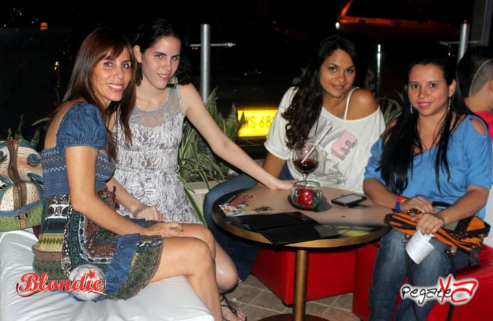 Foto 21 de Blondie - Agosto 01 del 2014 en Blondie Bar Cali, Cali