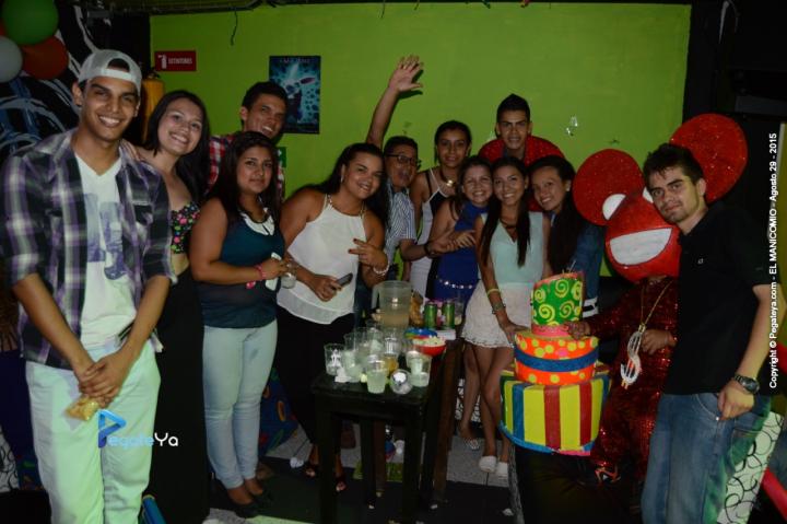 Foto 29 de El Manicomio sábado 29 de agosto 2015 en Discoteca El Manicomio Bucaramanga, Bucaramanga