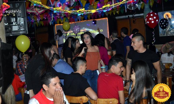 Foto 42 de Mi Dios se lo Pague - 1er Fds Mayo en Fonda Mi Dios Se Lo Pague, Cali