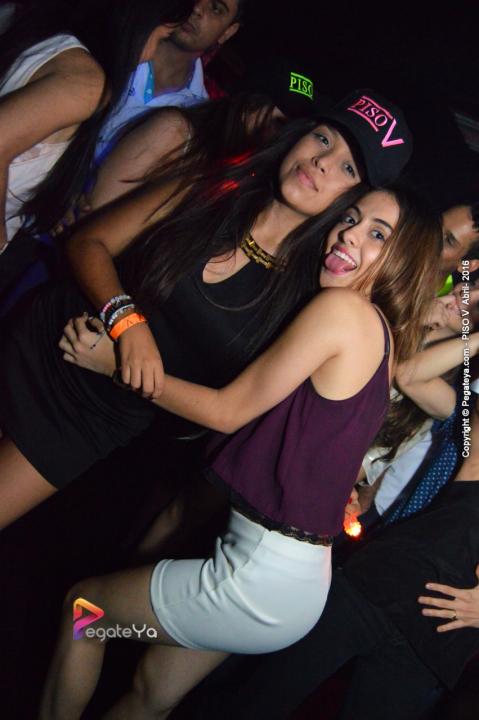 Foto 18 de PISO V - Sabado 16 de abril 2016 en Bar Piso V Bucaramanga, Bucaramanga