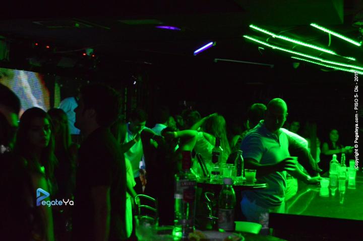 Foto 16 de PISO 5 - sabado 19 DIC 2015 en Bar Bling Bucaramanga, Bucaramanga
