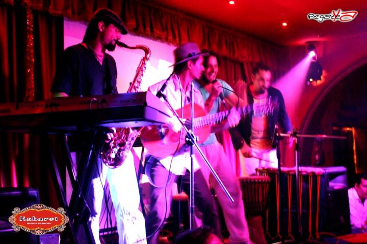 Foto 15 de Kabaret Bar - Amor y Amistad en Kabaret - Granada, Cali