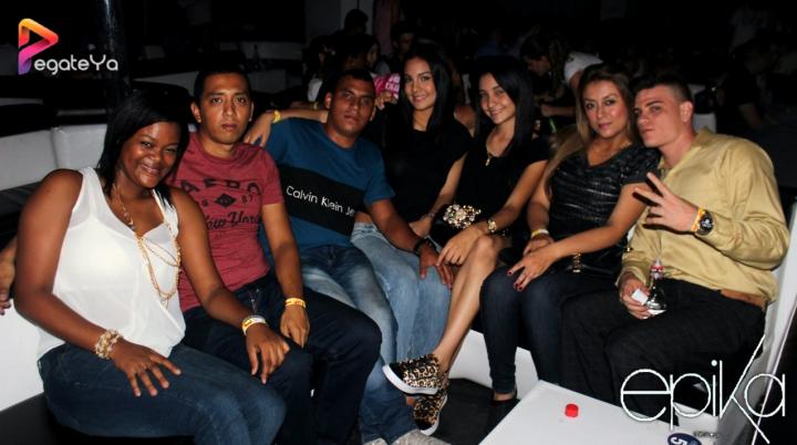 Foto 16 de Epika - Amor y Amistad 2015 en Epika Night Club, Cali