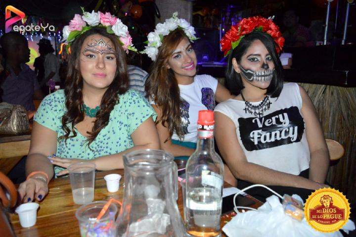 Foto 9 de Mi Dios Se Lo Pague - Hallowen 2016 en Fonda Mi Dios Se Lo Pague, Cali