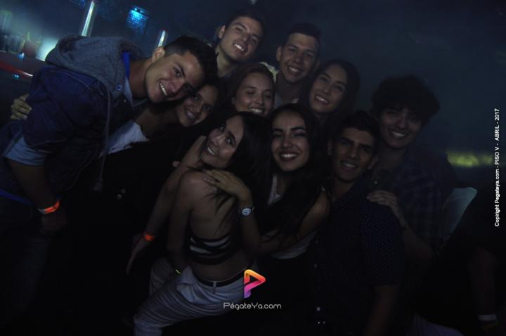 Foto 33 de PISO V - Sabado 8 de abril de 2017 en Bar Piso V Bucaramanga, Bucaramanga
