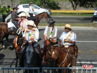 Foto 232 de fotos Feria de Flores Medellin 2012 Cabalgata en El Altar Fonda Restaurante, Cali