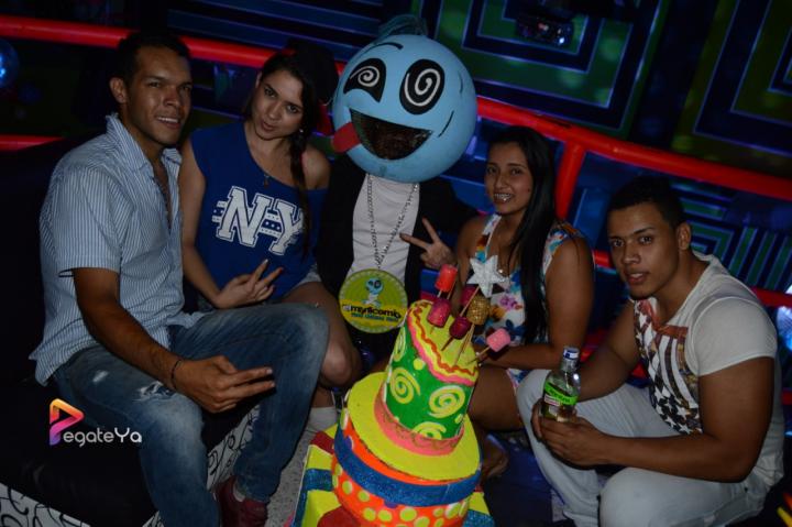 Foto 16 de El manicomio sábado 04 de julio 2015 en Discoteca El Manicomio Bucaramanga, Bucaramanga