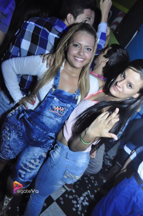 Foto 42 de El Manicomio sábado 06 de junio 2015 en Discoteca El Manicomio Bucaramanga, Bucaramanga