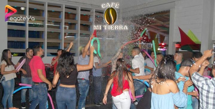 Foto 14 de Cafe Mi Tierra- 1er Fds Abril 2016 en Cafe Mi Tierra, Cali