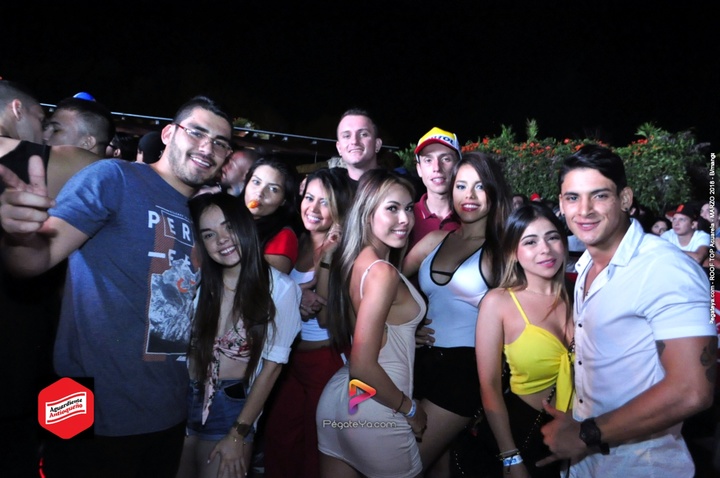 Foto 75 de The Roof Top Acuarela – 2018 en Fiestas Colombia, Medellín