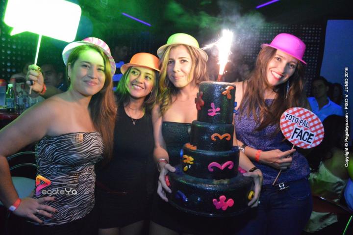 Foto 49 de PISO V - 24 y 25 de junio de 2016 en Bar Piso V Bucaramanga, Bucaramanga