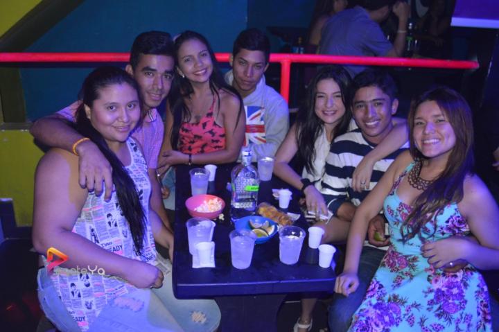 Foto 11 de Discoteca El Manicomio 21 de marzo 2015 en Discoteca El Manicomio Bucaramanga, Bucaramanga
