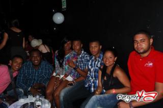 Foto 21 de Luxury 21 de Abril en Discoteca Luxury Medellin, Medellín