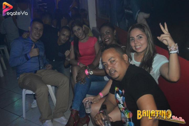 Foto 42 de Bailatino - 1er & 4to Fds Oct 2016 en Bailatino - Bar, Cali