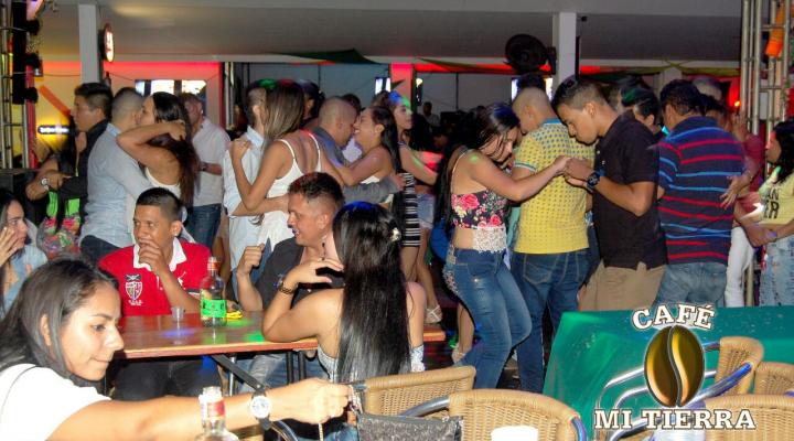 Foto 18 de Cafe mi Tierra - 3er Fds Abril 2016 en Cafe Mi Tierra, Cali