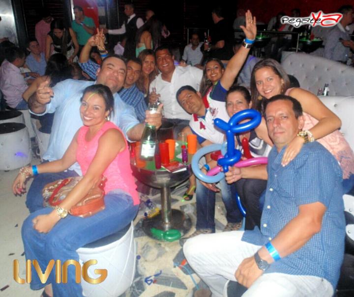 Foto 44 de Living - Amor y Amistad en Living Night Club, Cali