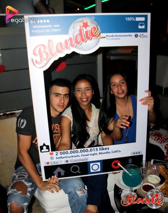 Foto 53 de Blondie - Amor y Amistad 2015 en Blondie Bar Cali, Cali