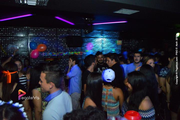 Foto 14 de PISO V - Sabado 2 de abril 2016 en Bar Piso V Bucaramanga, Bucaramanga