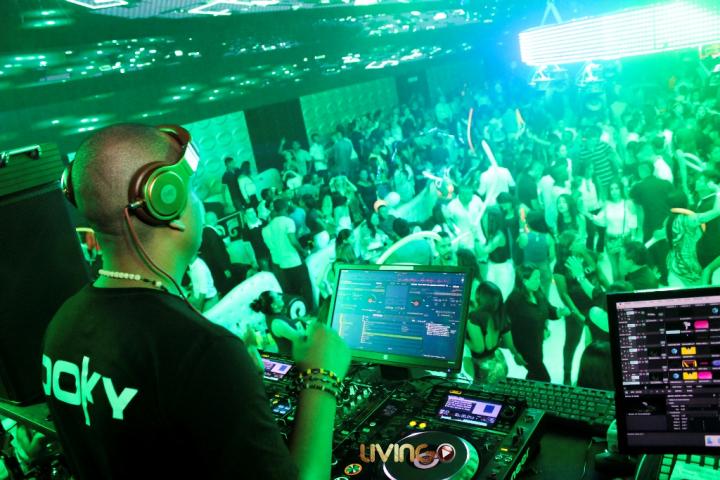 Foto 29 de Living - 1er Fds Junio 2017 en Living Night Club, Cali