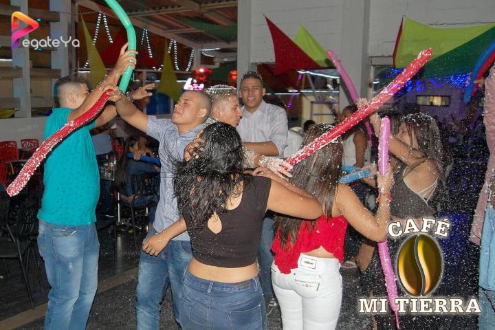 Foto 15 de Cafe Mi Tierra- 1er Fds Abril 2016 en Cafe Mi Tierra, Cali